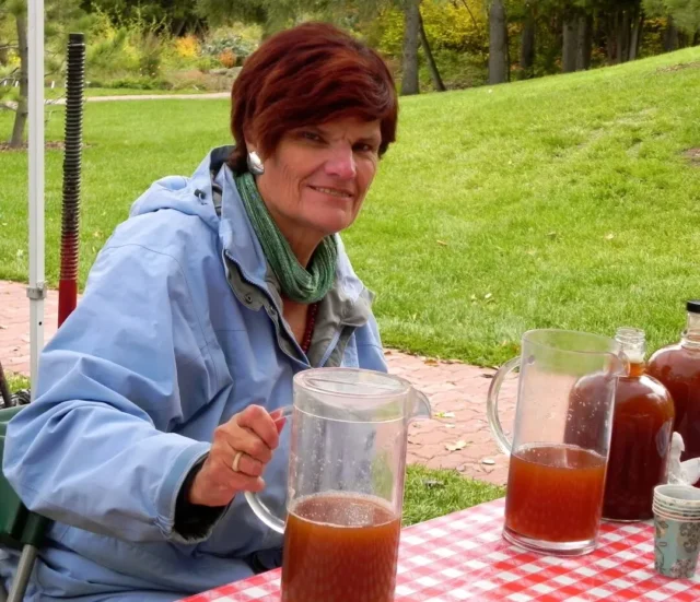 Bonnie Pouring Fresh Apple Juice